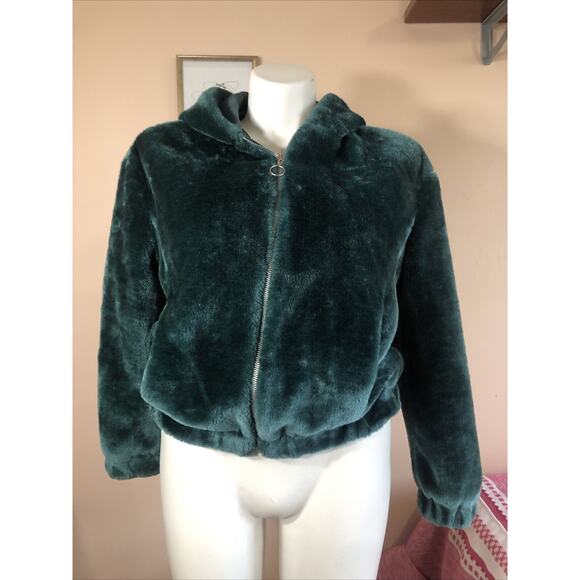 NWOT Outer Edge Green Faux Fur Cropped Jacket Hood Medium Pockets Zipper - Picture 1 of 12